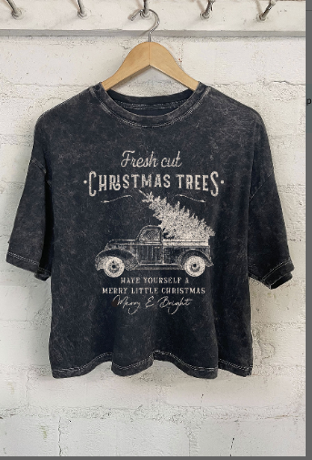 CHRISTMAS VINTAGE TREE TRUCKIN MINERAL WASH TEE