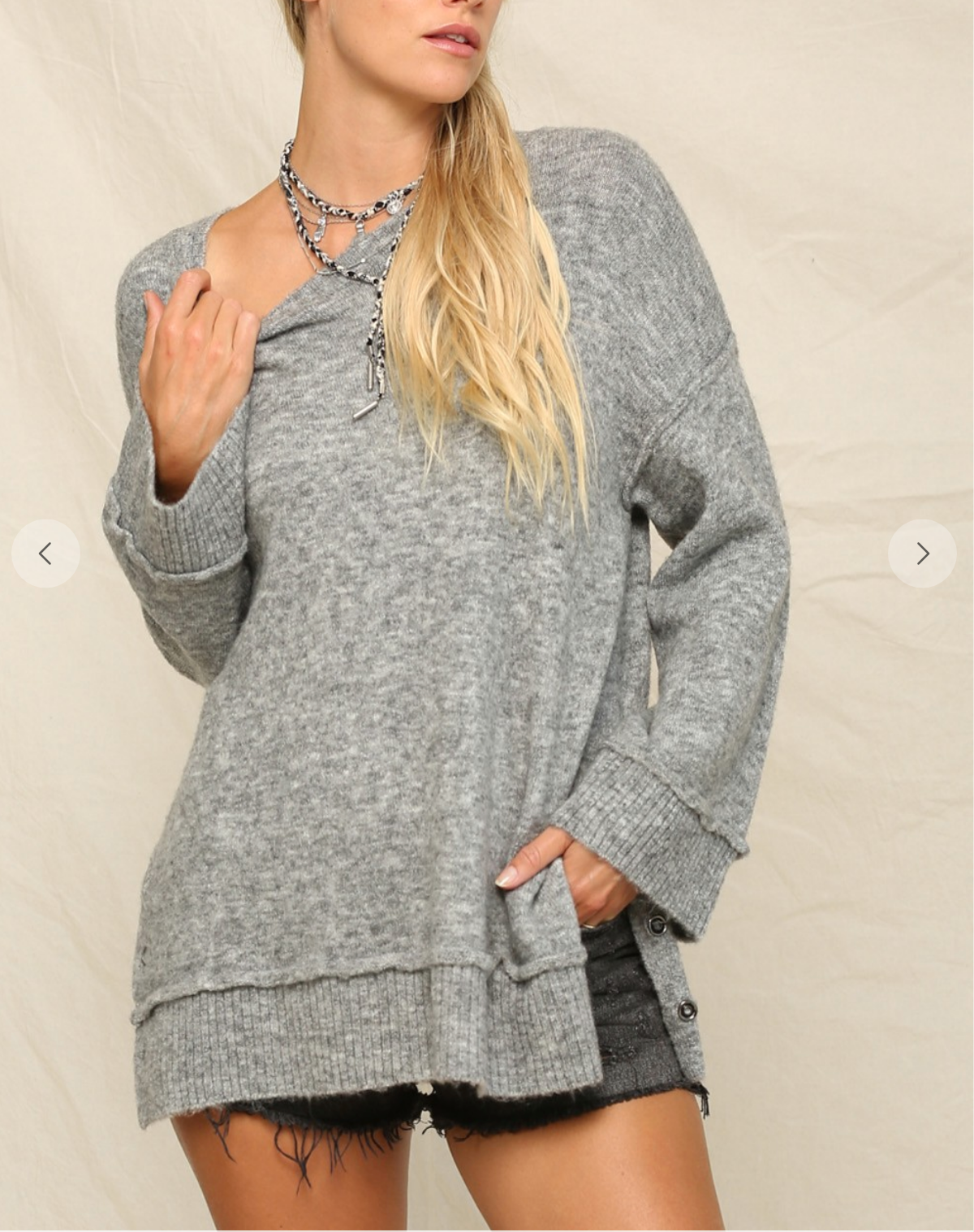 SOFT GRAY CREWNECK OVERSIZED SWEATER