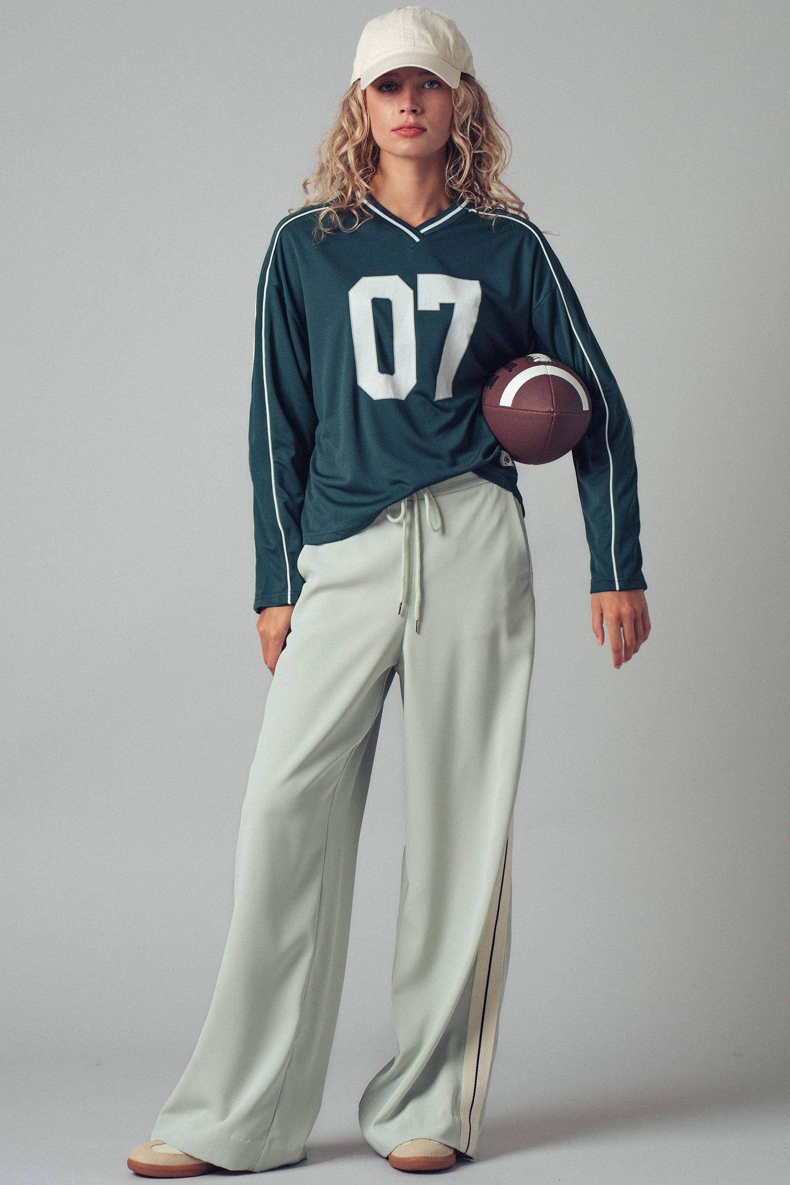 CHANNEL RETRO Varsity 07 Graphic V-Neck Jersey