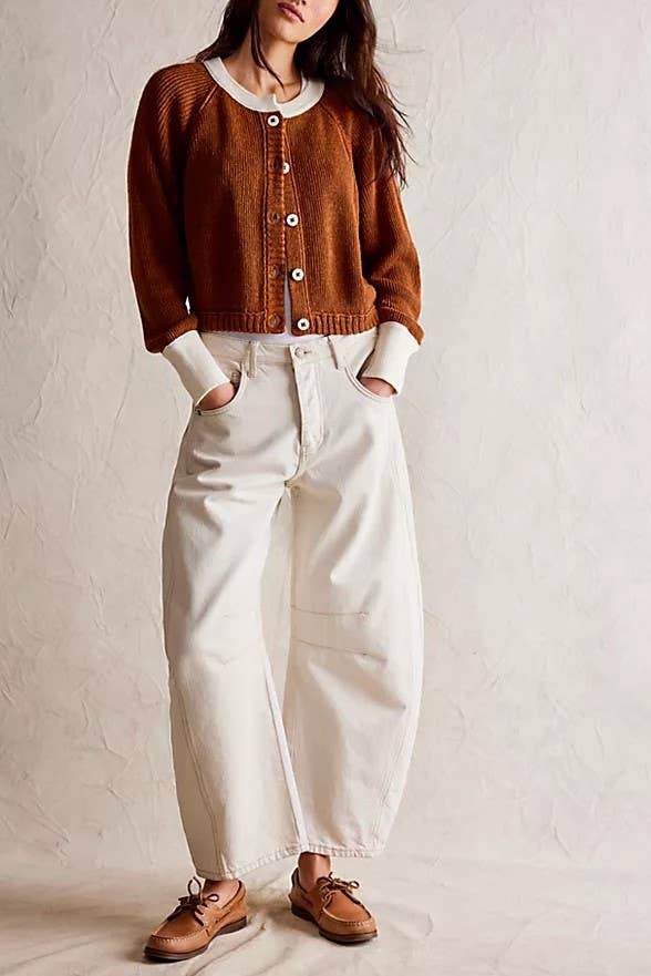 Rosa Clothing - Contrast trim Slouchy button down cropped knit cardigan