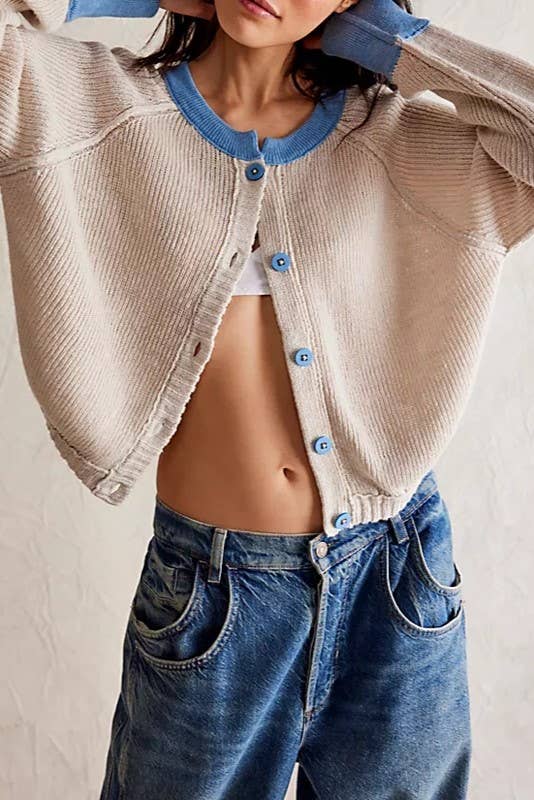 Rosa Clothing - Contrast trim Slouchy button down cropped knit cardigan