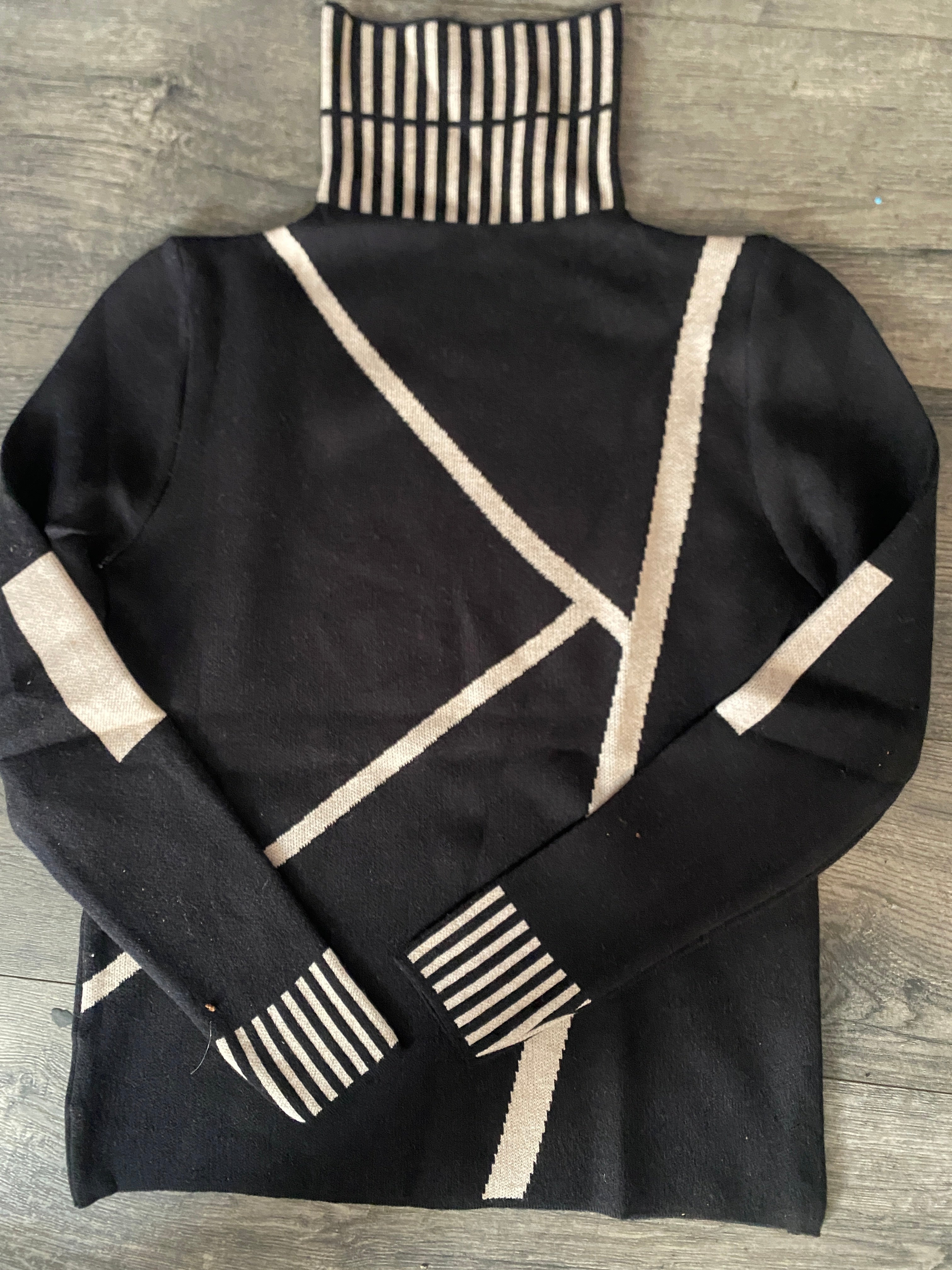 Black Knit Geometric Design Turtleneck