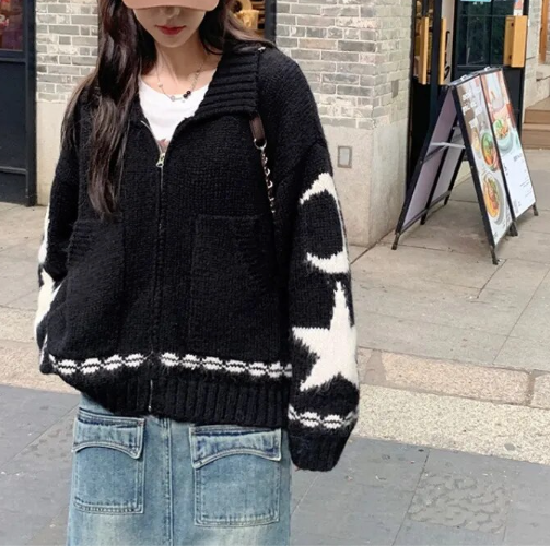 TO THE MOON AND STARS BLACK KNIT ZIPPER CARDI