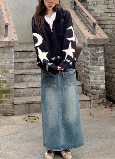 TO THE MOON AND STARS BLACK KNIT ZIPPER CARDI