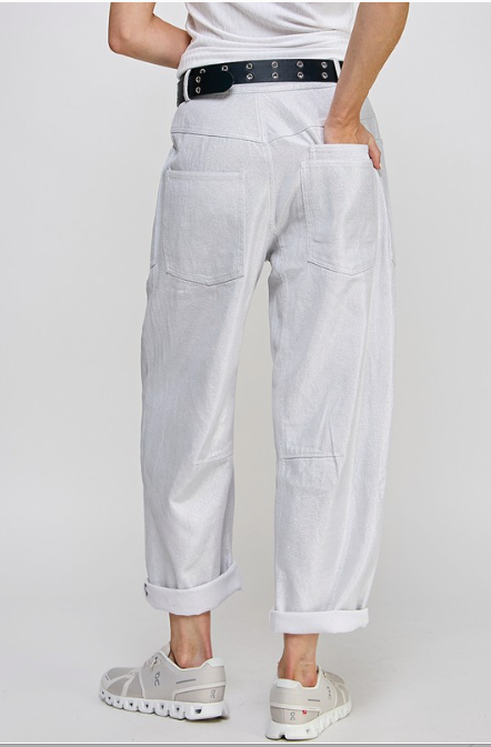 SILVER METALLIC BARREL JEANS