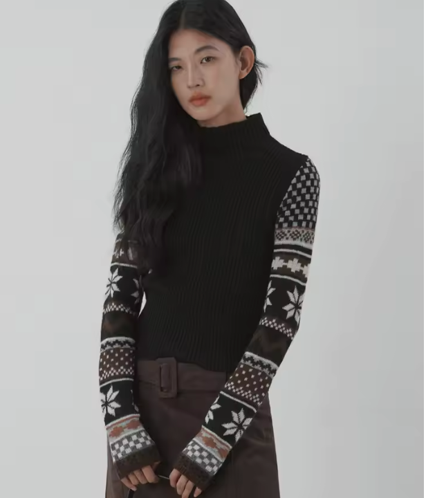 Fitted Graphic Sleeve Knit Sweater (COLOR OPTIONS)