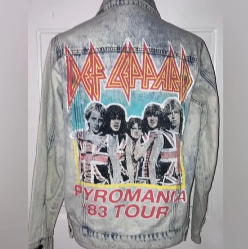 VINTAGE ACID WASH DEF LEPPARD DENIM JACKET  UNISEX