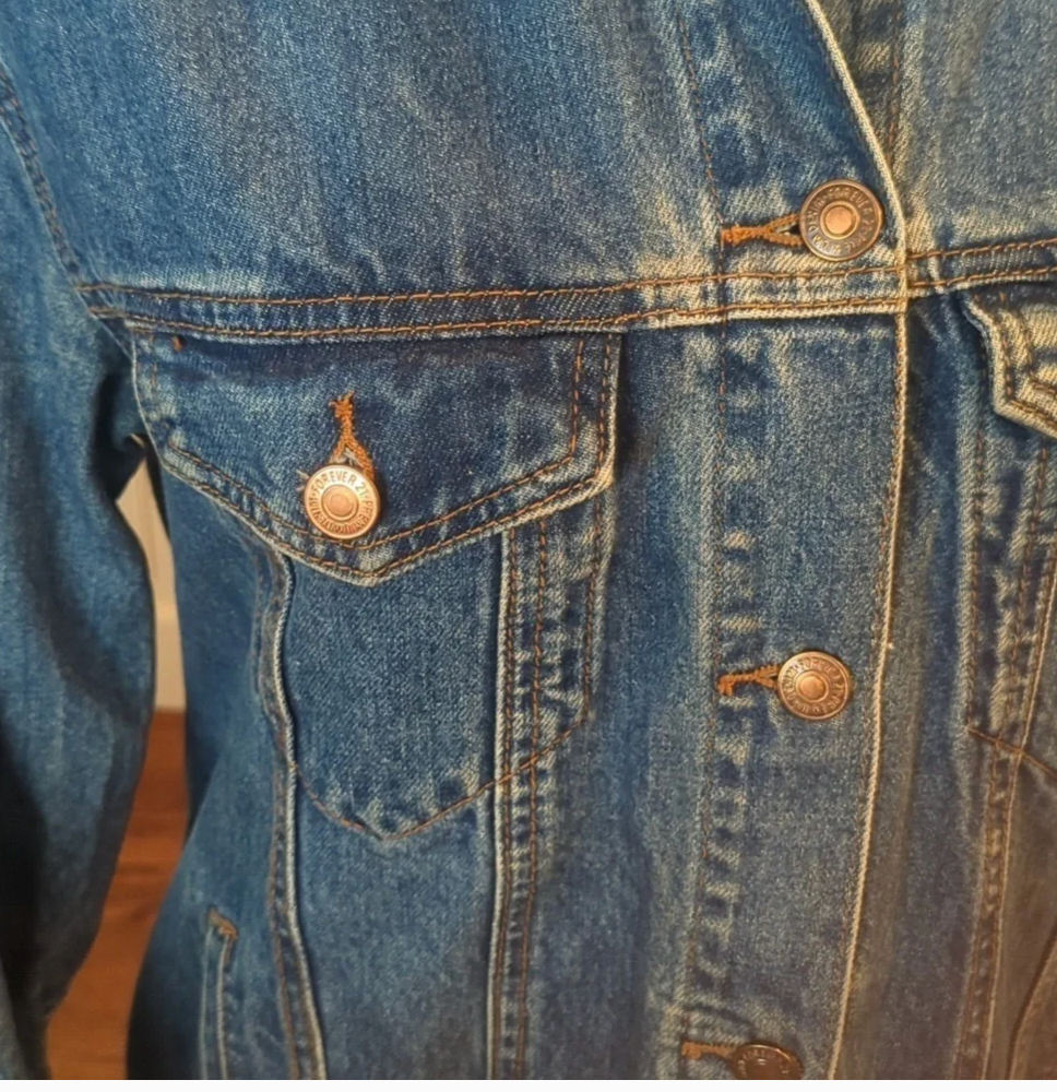 Hippie Bohemian RETRO VINTAGE Love Me Love Me Not Embroidered Denim Jacket 2002
