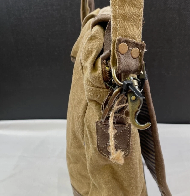 Music Festival  Vintage Retro Messenger Bag