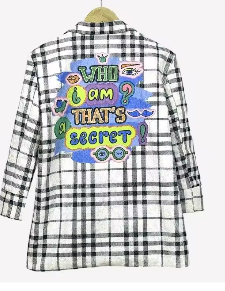 WHITE PLAID GRAPHIC BLAZER