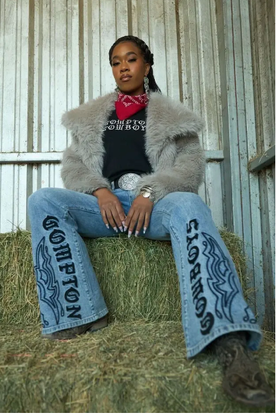 FOREVER 21 COMPTON GRAFFITTI JEANS
