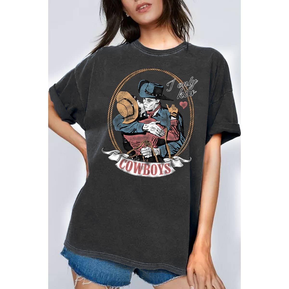 I ONLY KISS COWBOYS OVERSIZED TOP: White / L