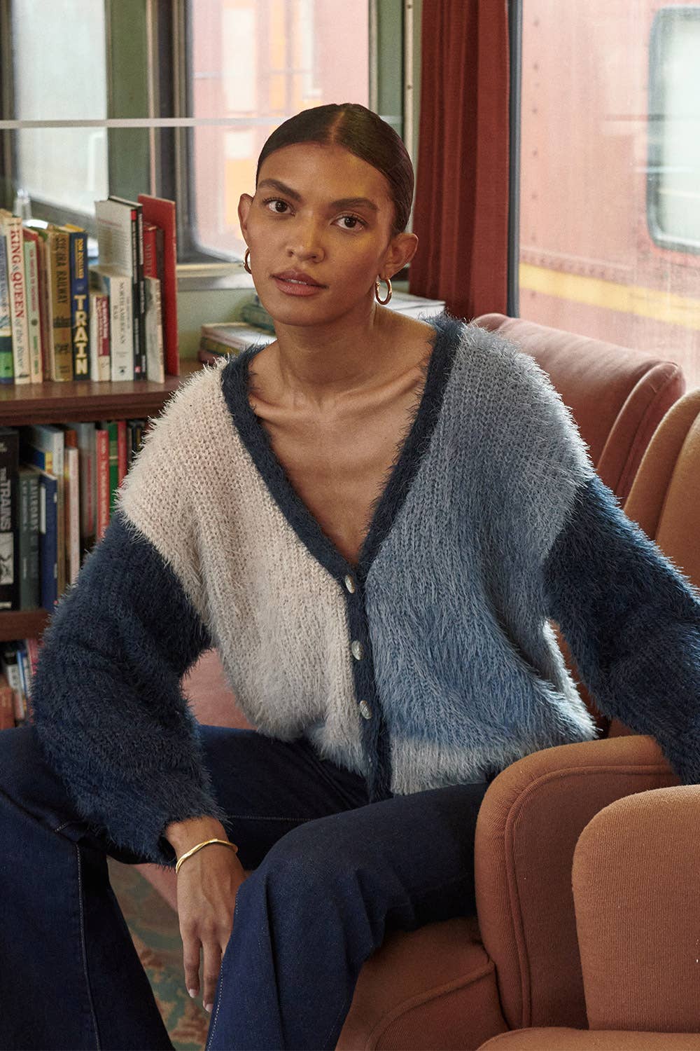 Furry Knit Colorblock V-Neck Cardigan Sweater: L / Grey-Navy